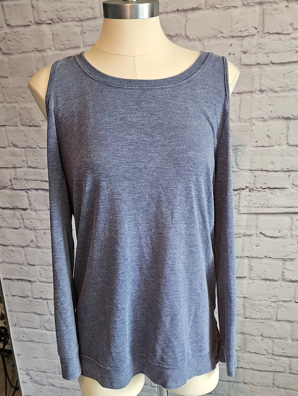 Maurices Heather Blue Cold-Shoulder Long Sleeve Top